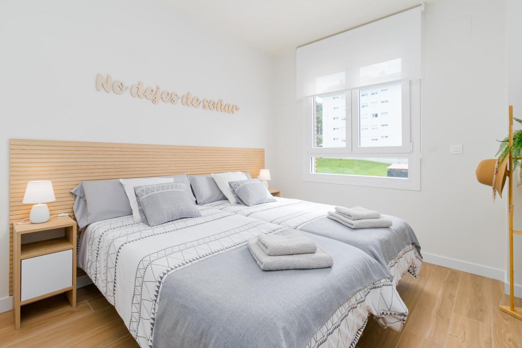 Home In Castro Con Parking Кастро-Урдиалес Экстерьер фото