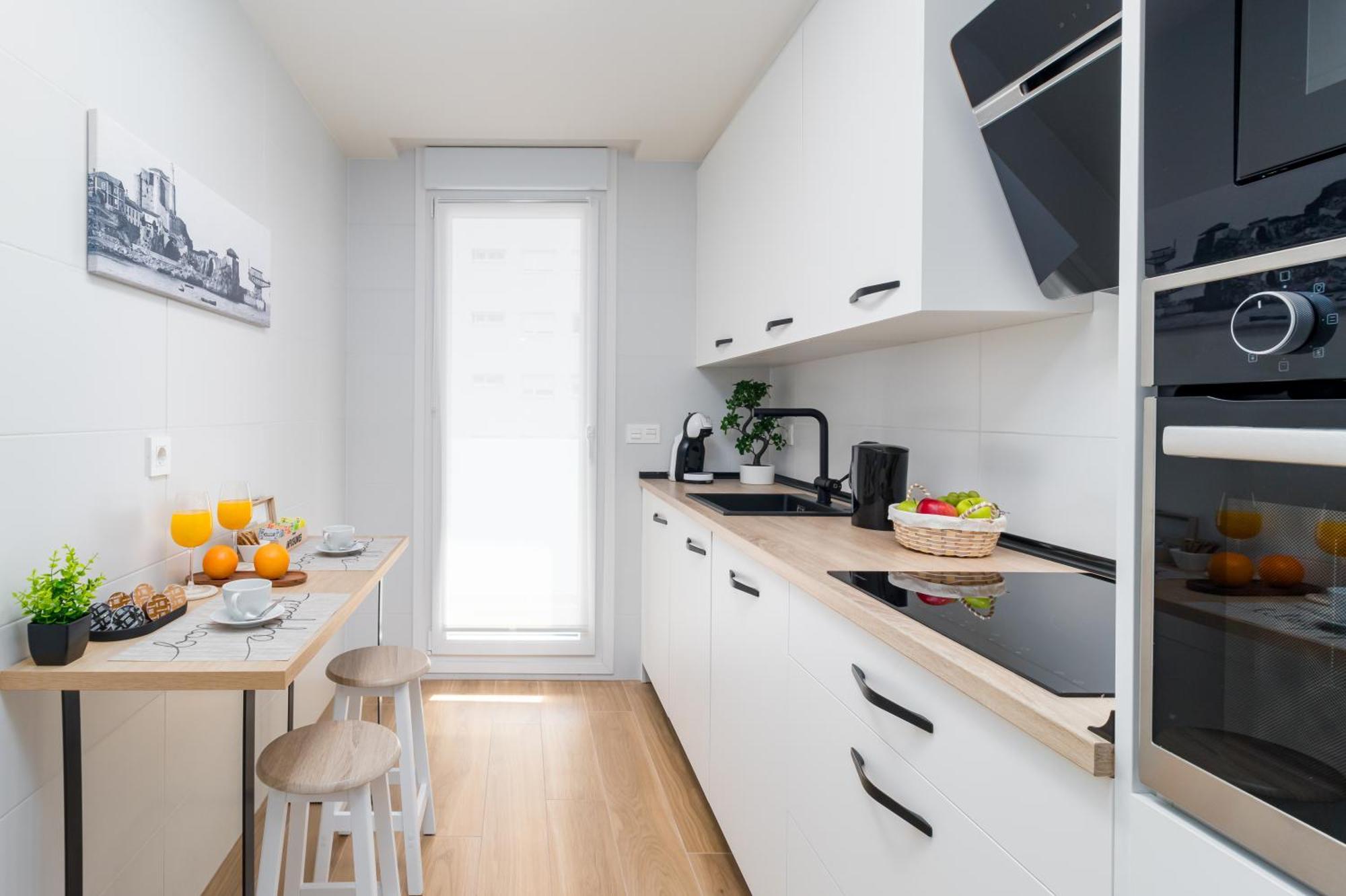 Home In Castro Con Parking Кастро-Урдиалес Экстерьер фото